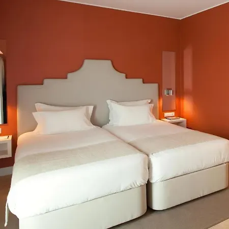 卢特西亚智能设计酒店 4*