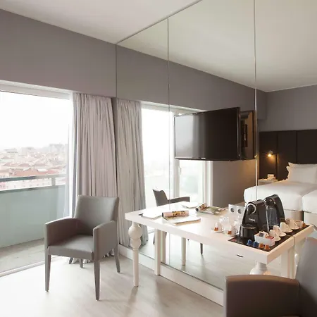 Lutecia Smart Design 4* Lisbon