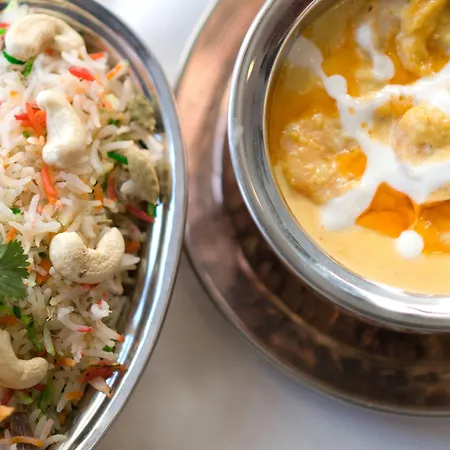 卢特西亚智能设计酒店