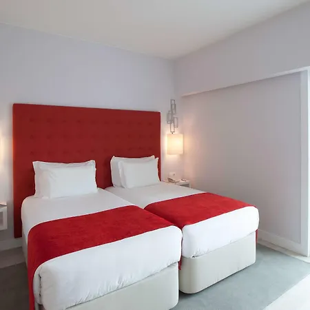 Lutecia Smart Design Hotel 4*
