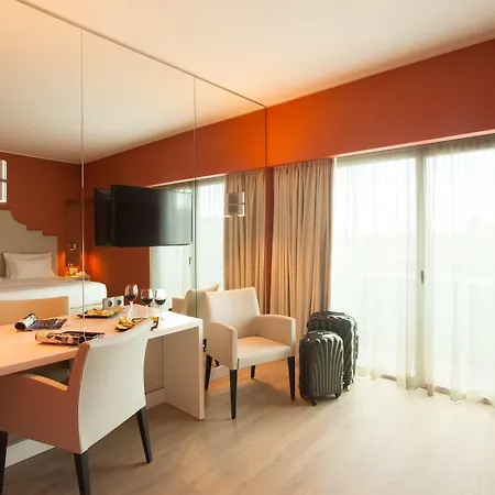 Hotel Lutecia Smart Design 4*