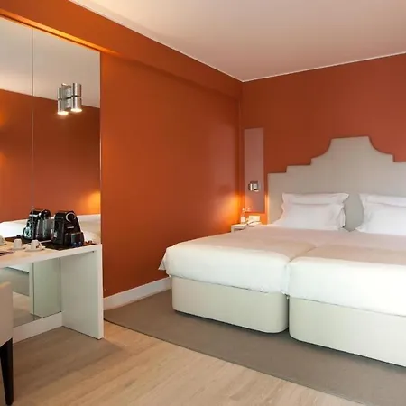 Lutecia Smart Design Готель