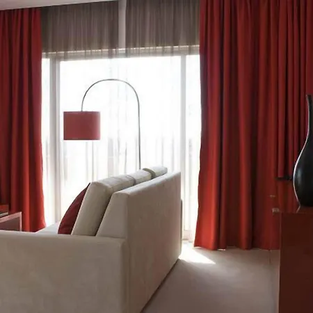 Lutecia Smart Design Готель 4*