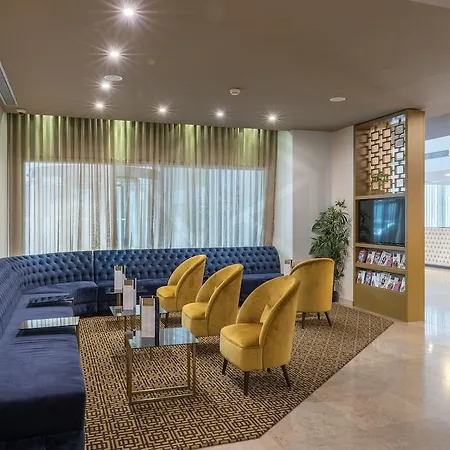 Готель Lutecia Smart Design 4*