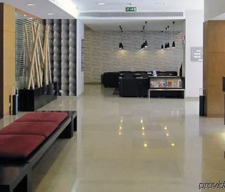 Lutecia Smart Design Готель
